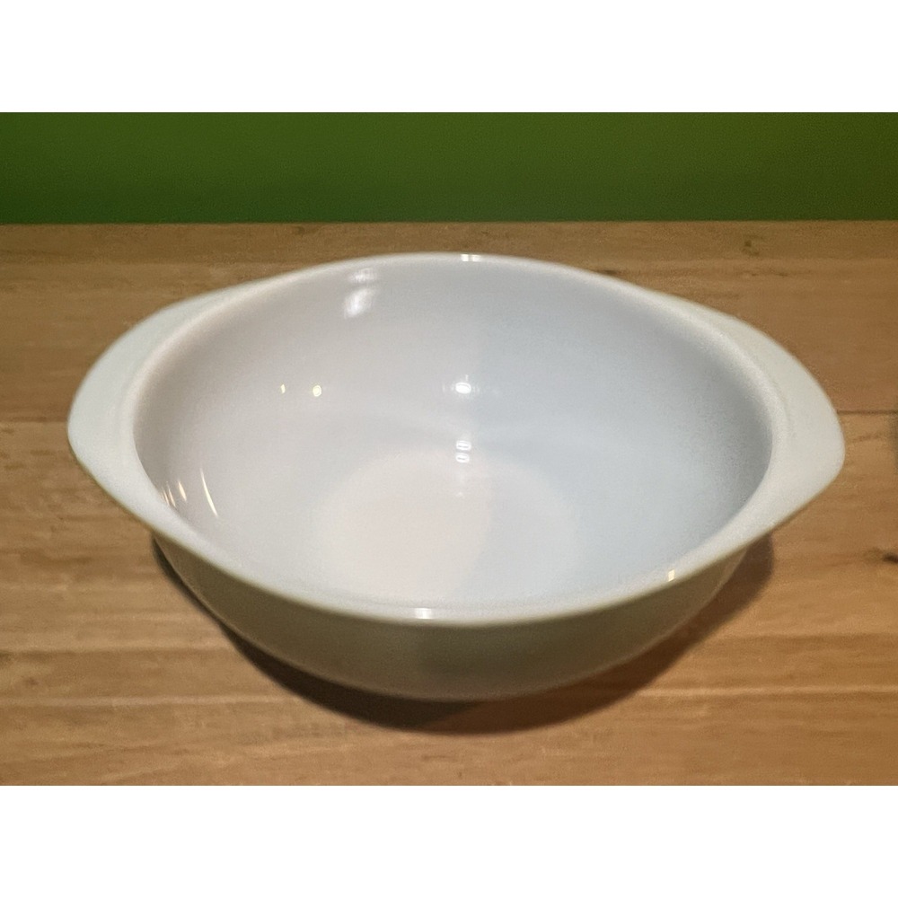 Pyrex 024 Avocado Green 2 Qt Round Casserole Baker Made USA Ovenware NO LID